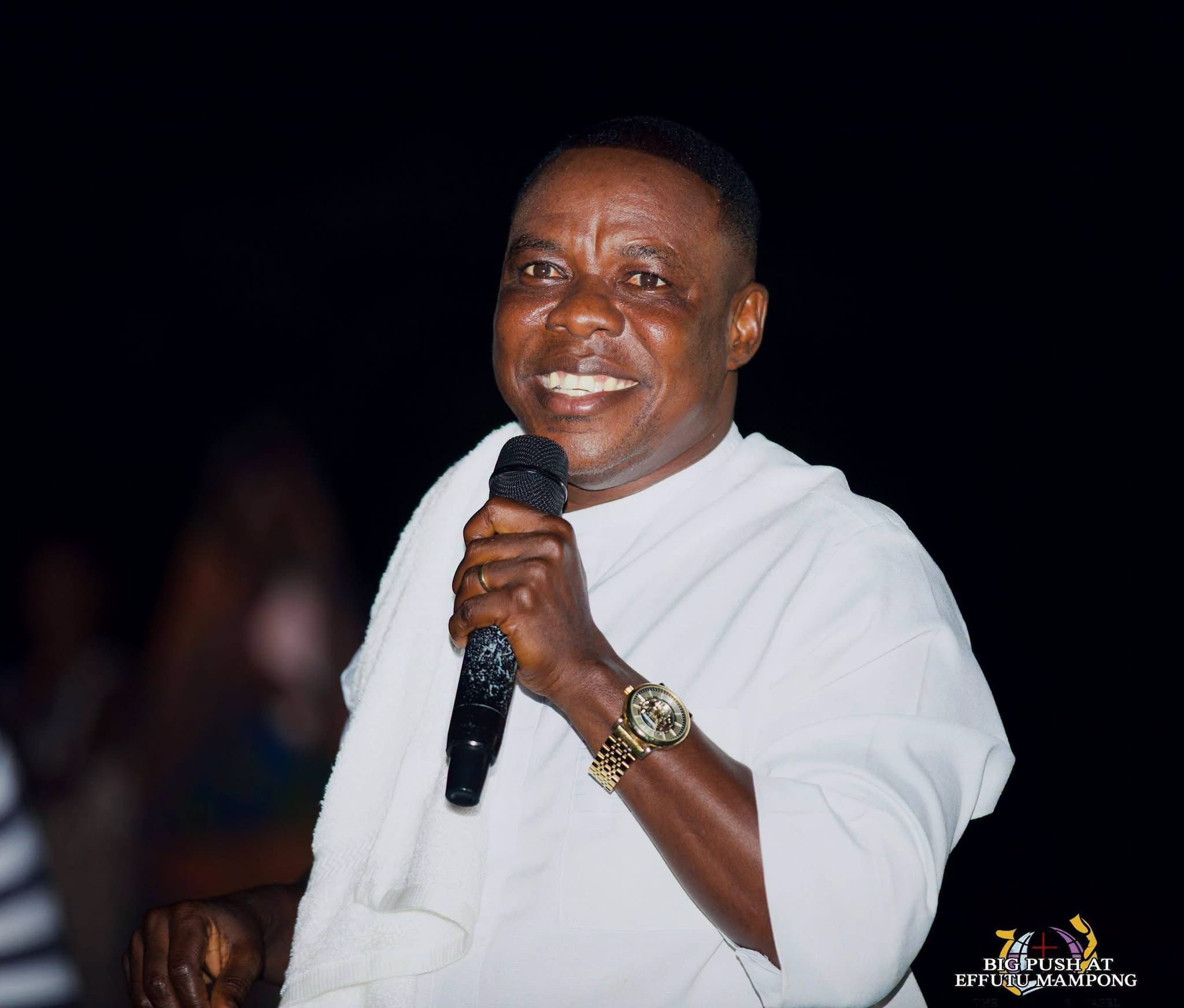 THE HEAVENS CAME DOWN, SOULS WERE WON, THERE WAS AN OUTPOURING OF THE HOLY SPIRIT.THE BIG PUSH SOUL WINNING CRUSADE AT EFUTU MAMPONG DAY 1 WAS FULL OF GOD’S GLORY .   THE BIG PUSH MINI CRUSADE. ITS A MOVEMENT TO SAVE SOULS AND IGNITE REVIVAL. WE ARE CALLING ON SPONSORS  AND PARTNERS TO HELP US TAKE