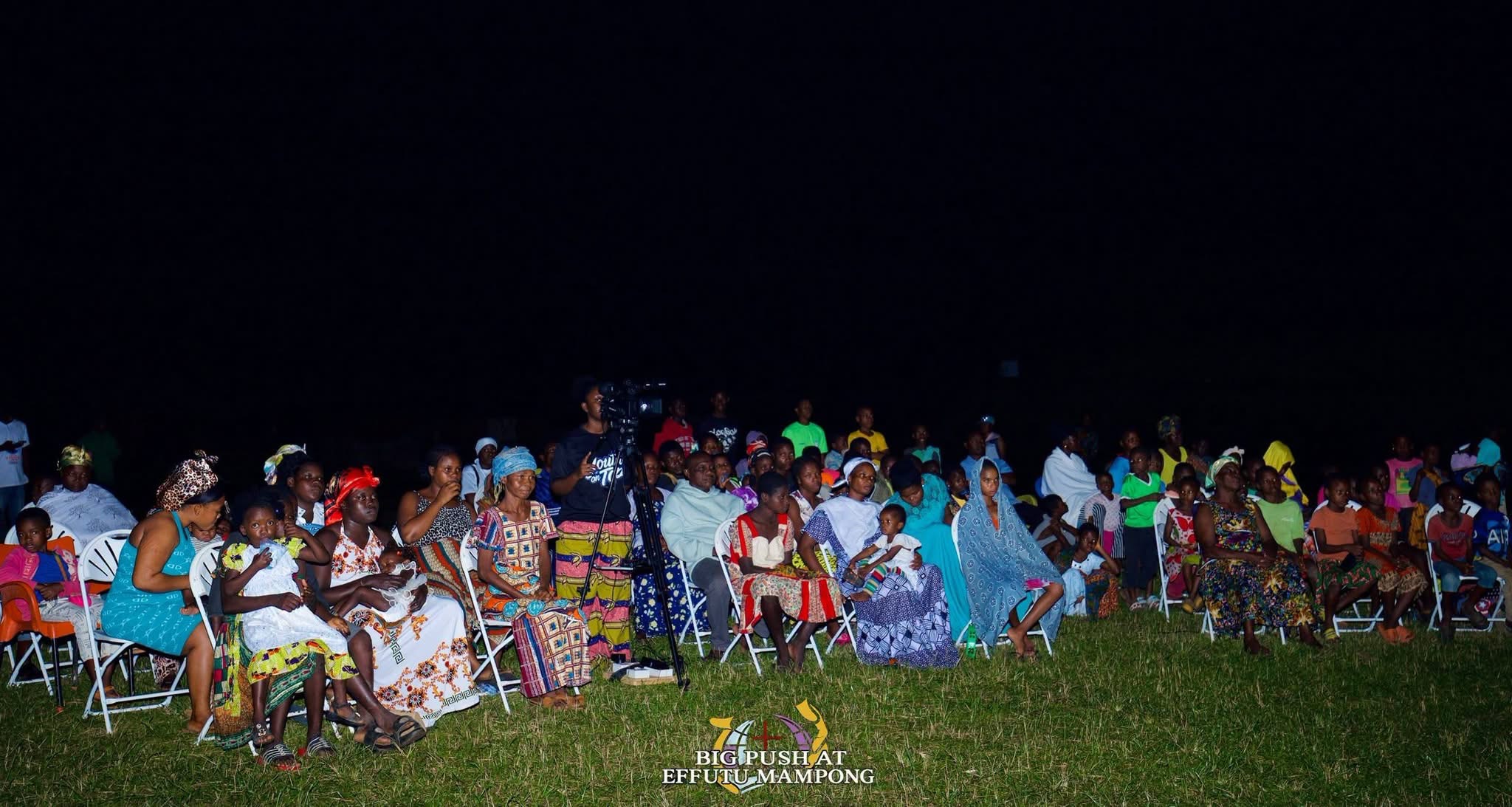 THE HEAVENS CAME DOWN, SOULS WERE WON, THERE WAS AN OUTPOURING OF THE HOLY SPIRIT.THE BIG PUSH SOUL WINNING CRUSADE AT EFUTU MAMPONG DAY 1 WAS FULL OF GOD’S GLORY .   THE BIG PUSH MINI CRUSADE. ITS A MOVEMENT TO SAVE SOULS AND IGNITE REVIVAL. WE ARE CALLING ON SPONSORS  AND PARTNERS TO HELP US TAKE