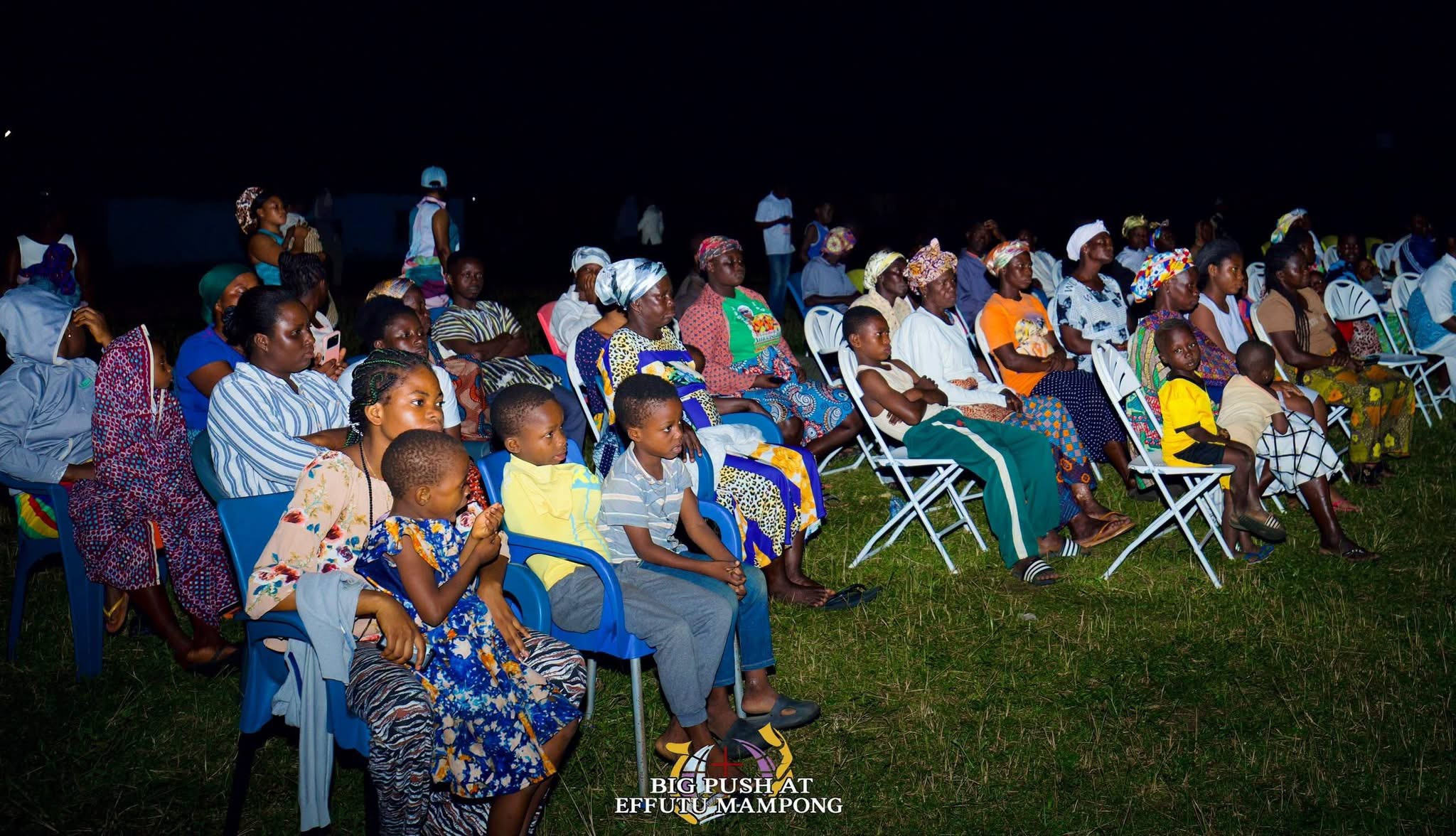 THE HEAVENS CAME DOWN, SOULS WERE WON, THERE WAS AN OUTPOURING OF THE HOLY SPIRIT.THE BIG PUSH SOUL WINNING CRUSADE AT EFUTU MAMPONG DAY 1 WAS FULL OF GOD’S GLORY .   THE BIG PUSH MINI CRUSADE. ITS A MOVEMENT TO SAVE SOULS AND IGNITE REVIVAL. WE ARE CALLING ON SPONSORS  AND PARTNERS TO HELP US TAKE