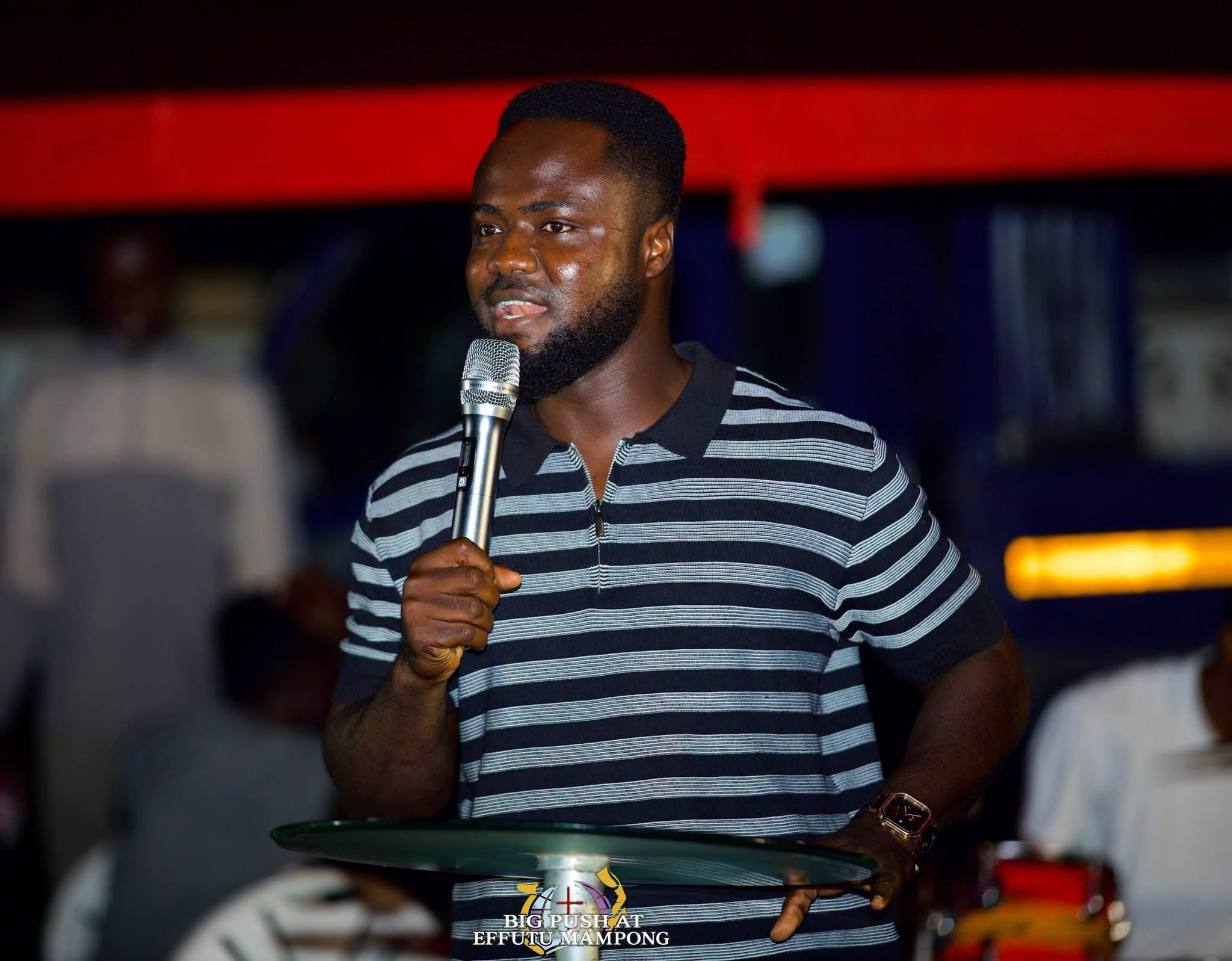 THE HEAVENS CAME DOWN, SOULS WERE WON, THERE WAS AN OUTPOURING OF THE HOLY SPIRIT.THE BIG PUSH SOUL WINNING CRUSADE AT EFUTU MAMPONG DAY 1 WAS FULL OF GOD’S GLORY .   THE BIG PUSH MINI CRUSADE. ITS A MOVEMENT TO SAVE SOULS AND IGNITE REVIVAL. WE ARE CALLING ON SPONSORS  AND PARTNERS TO HELP US TAKE
