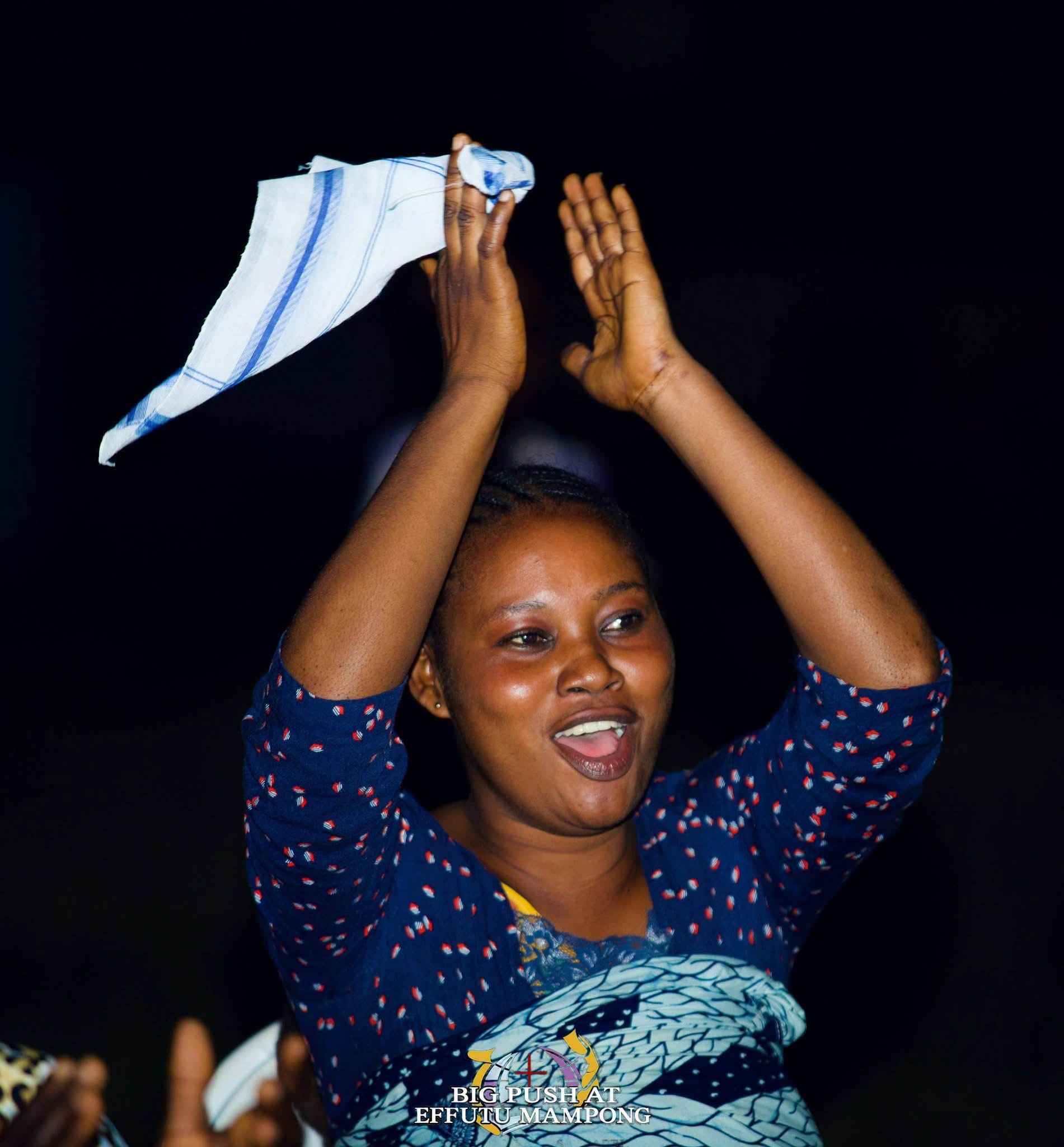 THE HEAVENS CAME DOWN, SOULS WERE WON, THERE WAS AN OUTPOURING OF THE HOLY SPIRIT.THE BIG PUSH SOUL WINNING CRUSADE AT EFUTU MAMPONG DAY 1 WAS FULL OF GOD’S GLORY .   THE BIG PUSH MINI CRUSADE. ITS A MOVEMENT TO SAVE SOULS AND IGNITE REVIVAL. WE ARE CALLING ON SPONSORS  AND PARTNERS TO HELP US TAKE