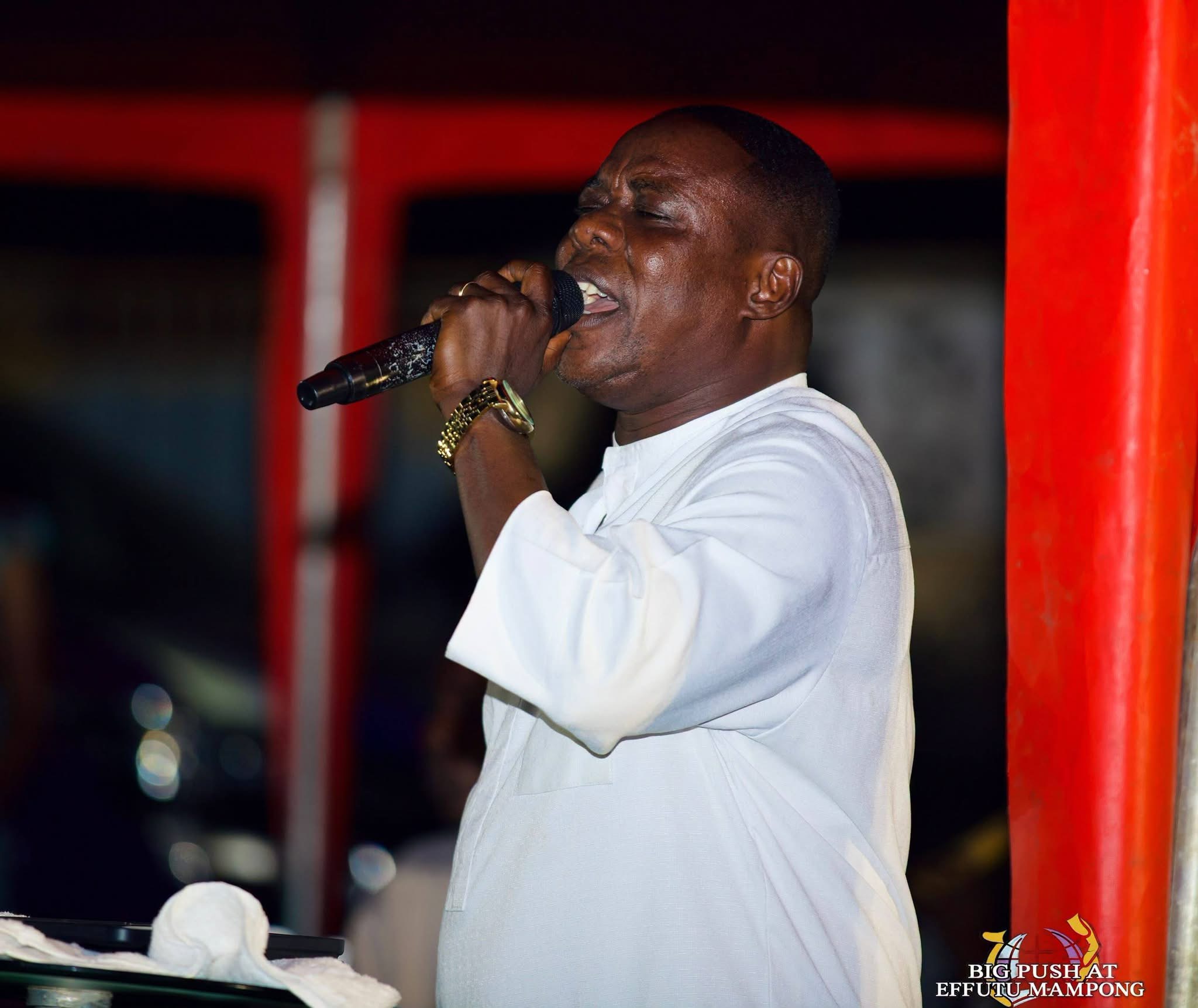 THE HEAVENS CAME DOWN, SOULS WERE WON, THERE WAS AN OUTPOURING OF THE HOLY SPIRIT.THE BIG PUSH SOUL WINNING CRUSADE AT EFUTU MAMPONG DAY 1 WAS FULL OF GOD’S GLORY .   THE BIG PUSH MINI CRUSADE. ITS A MOVEMENT TO SAVE SOULS AND IGNITE REVIVAL. WE ARE CALLING ON SPONSORS  AND PARTNERS TO HELP US TAKE