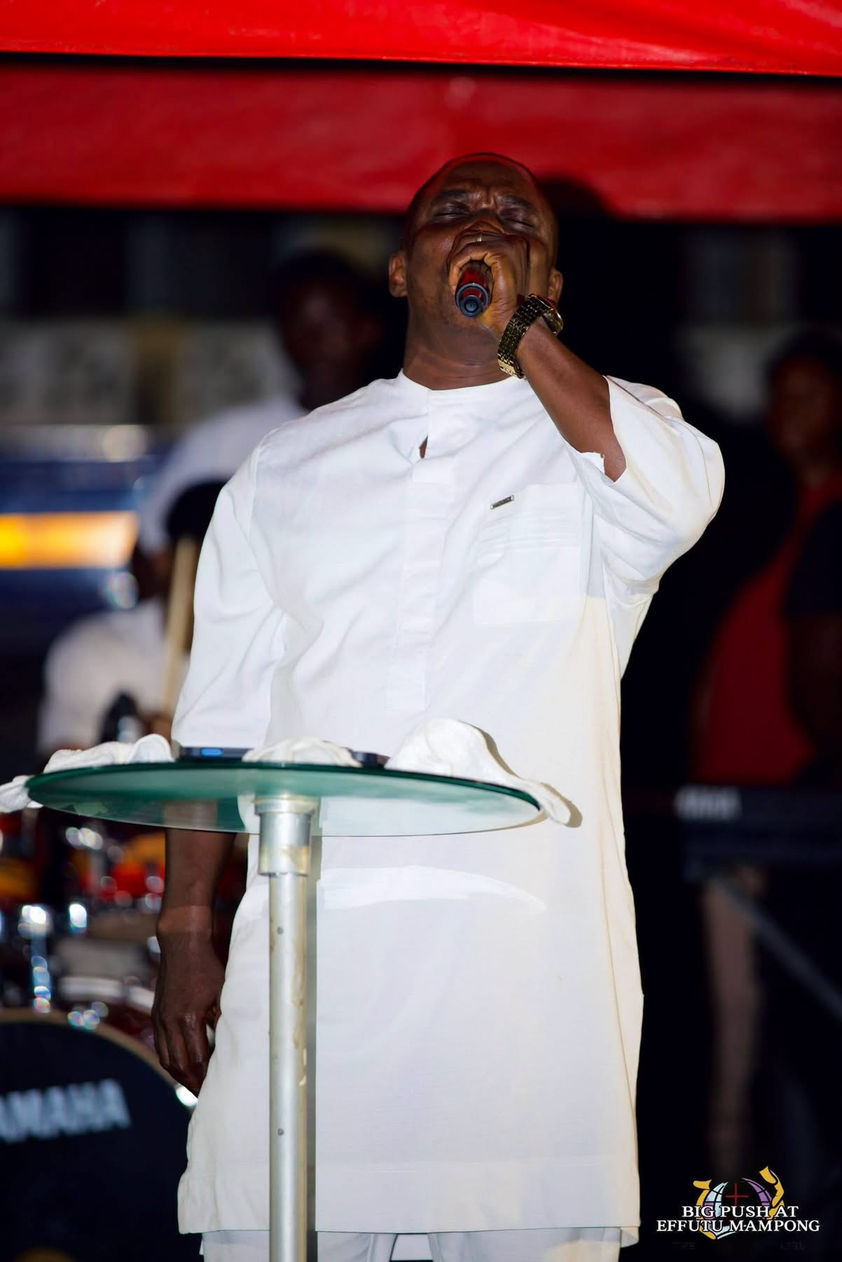 THE HEAVENS CAME DOWN, SOULS WERE WON, THERE WAS AN OUTPOURING OF THE HOLY SPIRIT.THE BIG PUSH SOUL WINNING CRUSADE AT EFUTU MAMPONG DAY 1 WAS FULL OF GOD’S GLORY .   THE BIG PUSH MINI CRUSADE. ITS A MOVEMENT TO SAVE SOULS AND IGNITE REVIVAL. WE ARE CALLING ON SPONSORS  AND PARTNERS TO HELP US TAKE