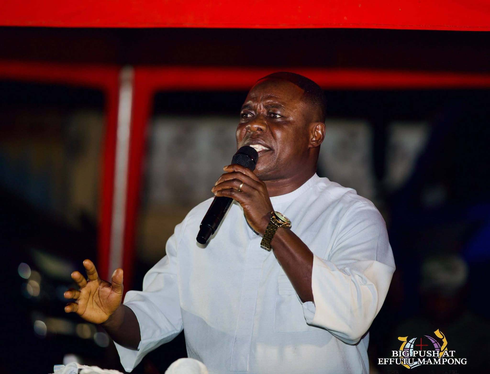 THE HEAVENS CAME DOWN, SOULS WERE WON, THERE WAS AN OUTPOURING OF THE HOLY SPIRIT.THE BIG PUSH SOUL WINNING CRUSADE AT EFUTU MAMPONG DAY 1 WAS FULL OF GOD’S GLORY .   THE BIG PUSH MINI CRUSADE. ITS A MOVEMENT TO SAVE SOULS AND IGNITE REVIVAL. WE ARE CALLING ON SPONSORS  AND PARTNERS TO HELP US TAKE