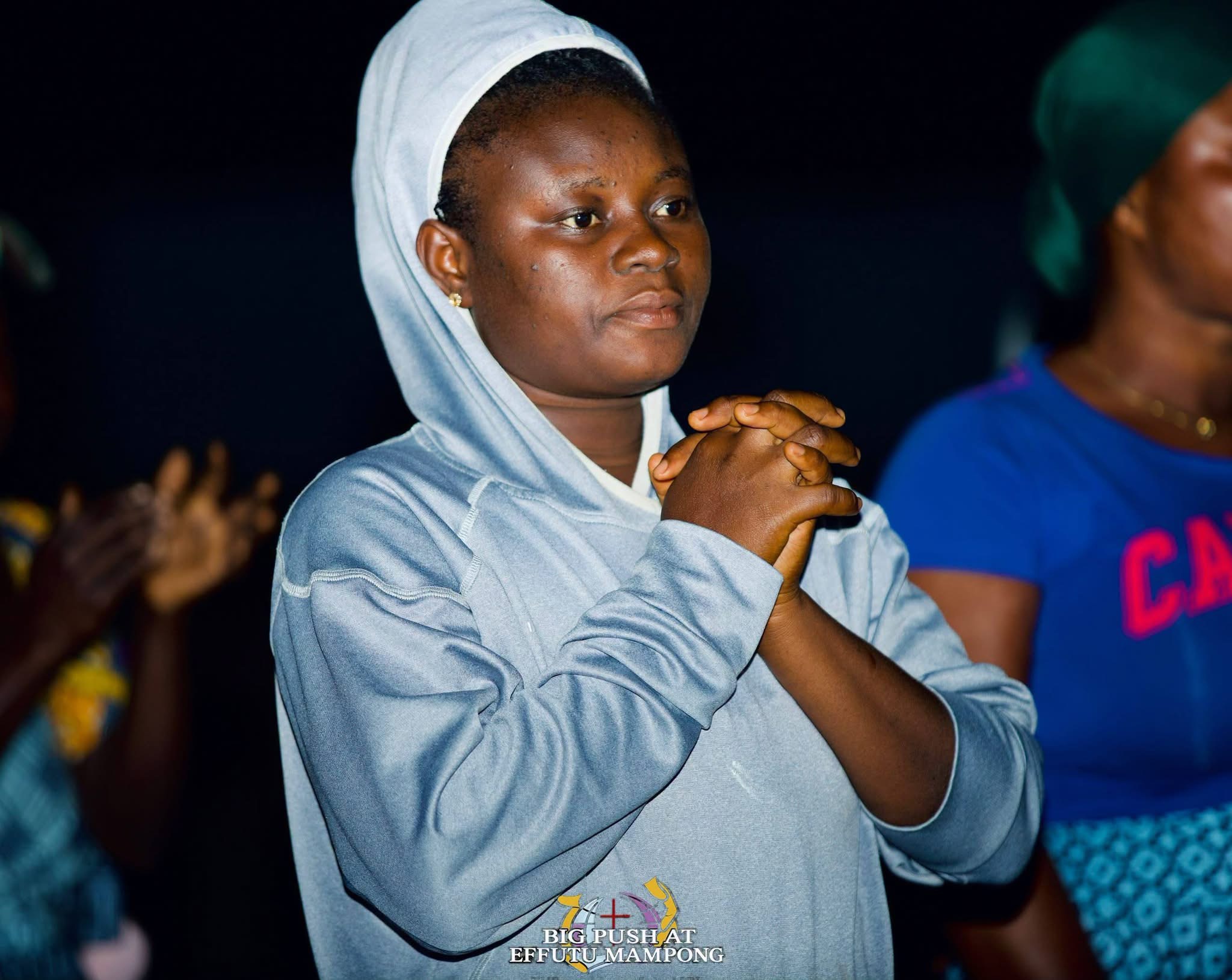 THE HEAVENS CAME DOWN, SOULS WERE WON, THERE WAS AN OUTPOURING OF THE HOLY SPIRIT.THE BIG PUSH SOUL WINNING CRUSADE AT EFUTU MAMPONG DAY 1 WAS FULL OF GOD’S GLORY .   THE BIG PUSH MINI CRUSADE. ITS A MOVEMENT TO SAVE SOULS AND IGNITE REVIVAL. WE ARE CALLING ON SPONSORS  AND PARTNERS TO HELP US TAKE