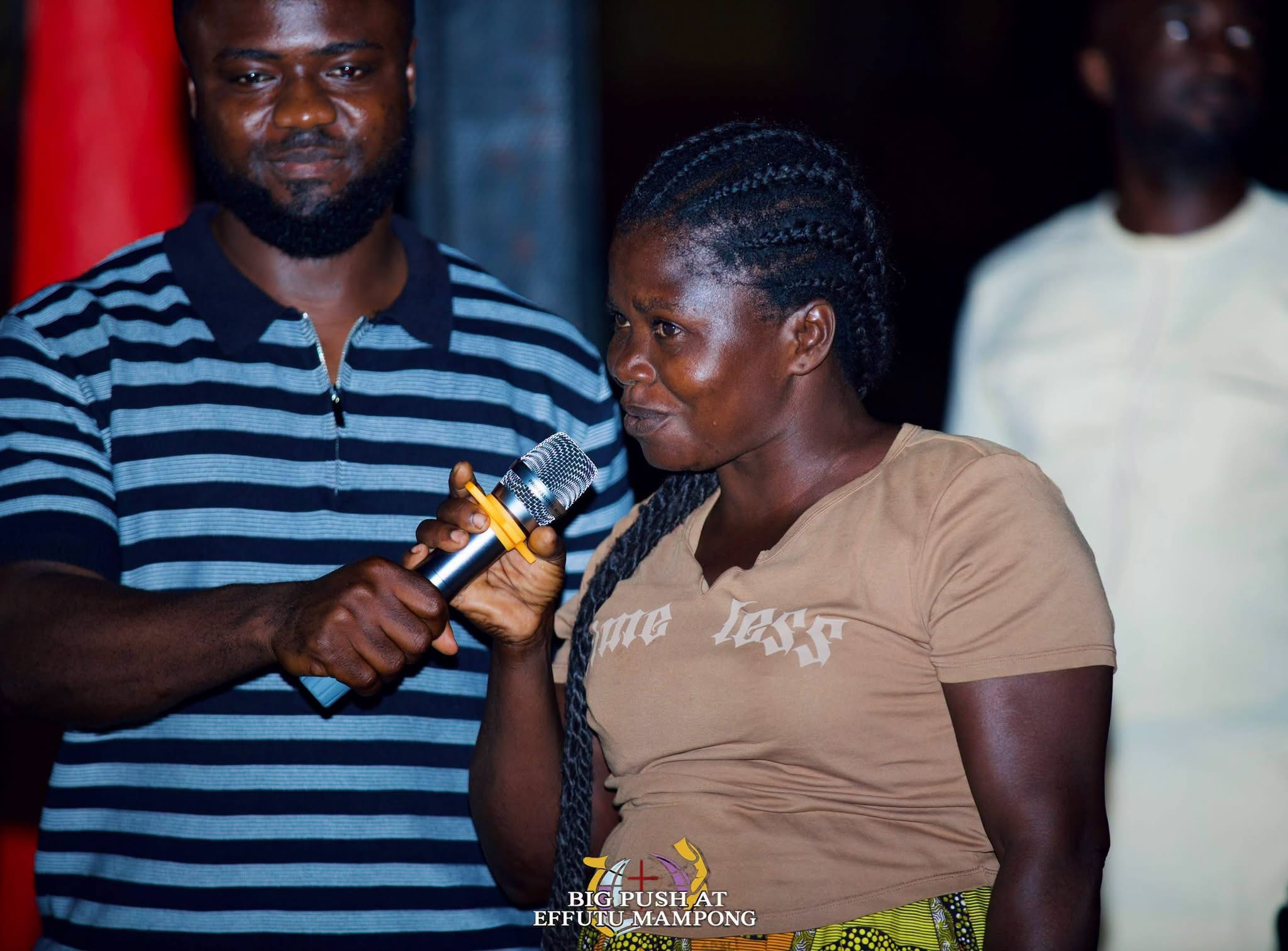THE HEAVENS CAME DOWN, SOULS WERE WON, THERE WAS AN OUTPOURING OF THE HOLY SPIRIT.THE BIG PUSH SOUL WINNING CRUSADE AT EFUTU MAMPONG DAY 1 WAS FULL OF GOD’S GLORY .   THE BIG PUSH MINI CRUSADE. ITS A MOVEMENT TO SAVE SOULS AND IGNITE REVIVAL. WE ARE CALLING ON SPONSORS  AND PARTNERS TO HELP US TAKE