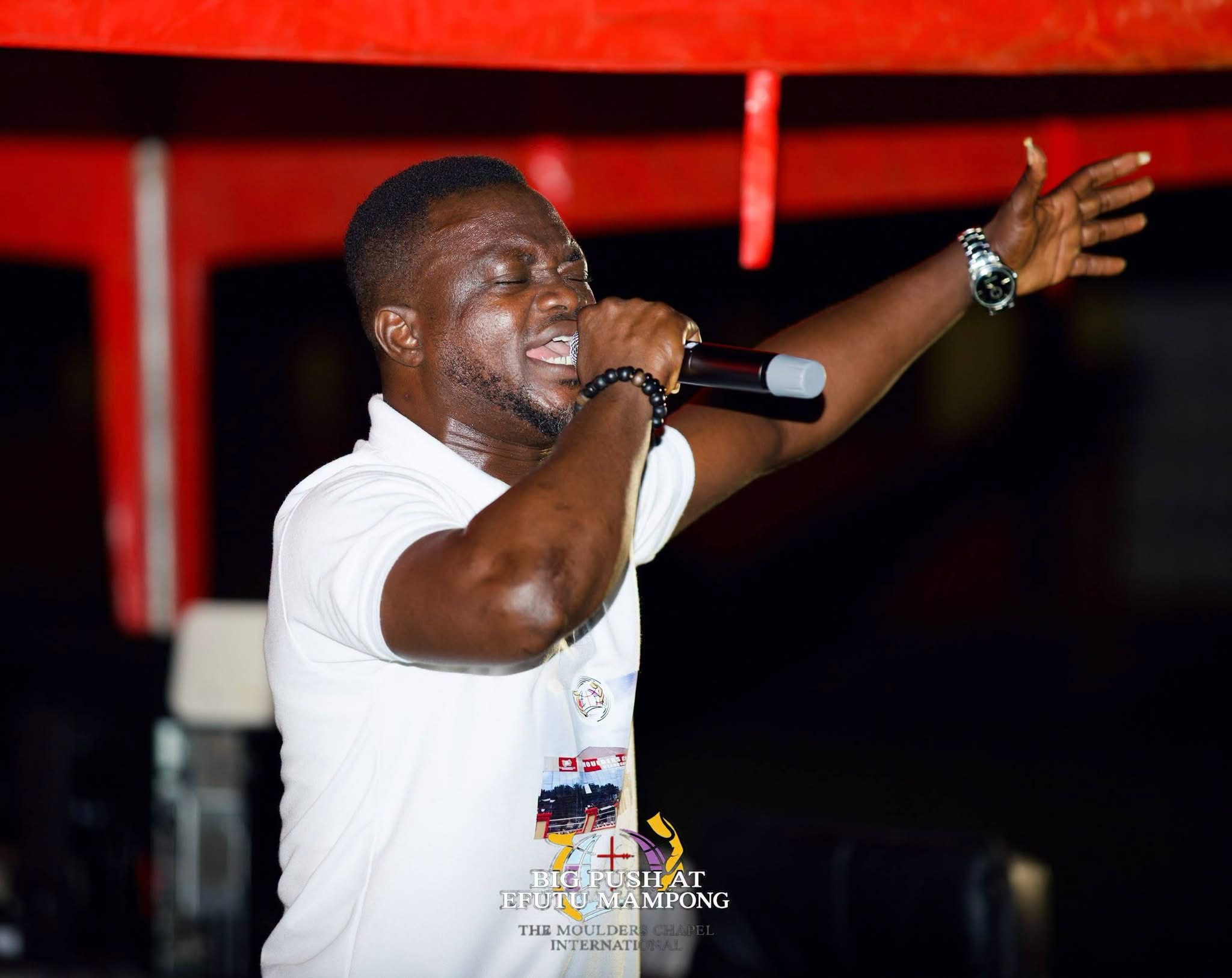 THE HEAVENS CAME DOWN, SOULS WERE WON, THERE WAS AN OUTPOURING OF THE HOLY SPIRIT.THE BIG PUSH SOUL WINNING CRUSADE AT EFUTU MAMPONG DAY 2 WAS FULL OF GOD’S GLORY .   THE BIG PUSH MINI CRUSADE. ITS A MOVEMENT TO SAVE SOULS AND IGNITE REVIVAL. WE ARE CALLING ON SPONSORS  AND PARTNERS TO HELP US TAKE