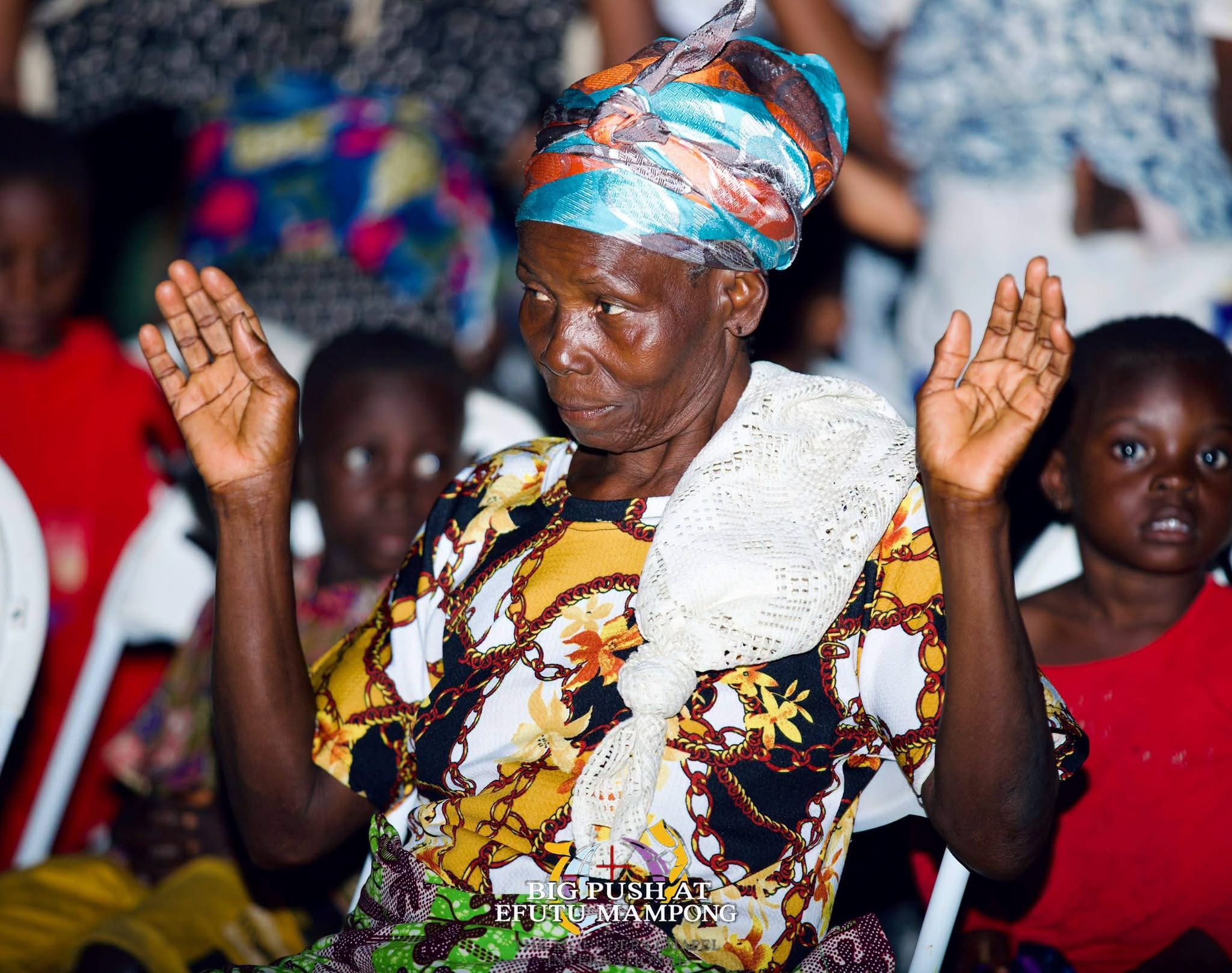THE HEAVENS CAME DOWN, SOULS WERE WON, THERE WAS AN OUTPOURING OF THE HOLY SPIRIT.THE BIG PUSH SOUL WINNING CRUSADE AT EFUTU MAMPONG DAY 2 WAS FULL OF GOD’S GLORY .   THE BIG PUSH MINI CRUSADE. ITS A MOVEMENT TO SAVE SOULS AND IGNITE REVIVAL. WE ARE CALLING ON SPONSORS  AND PARTNERS TO HELP US TAKE