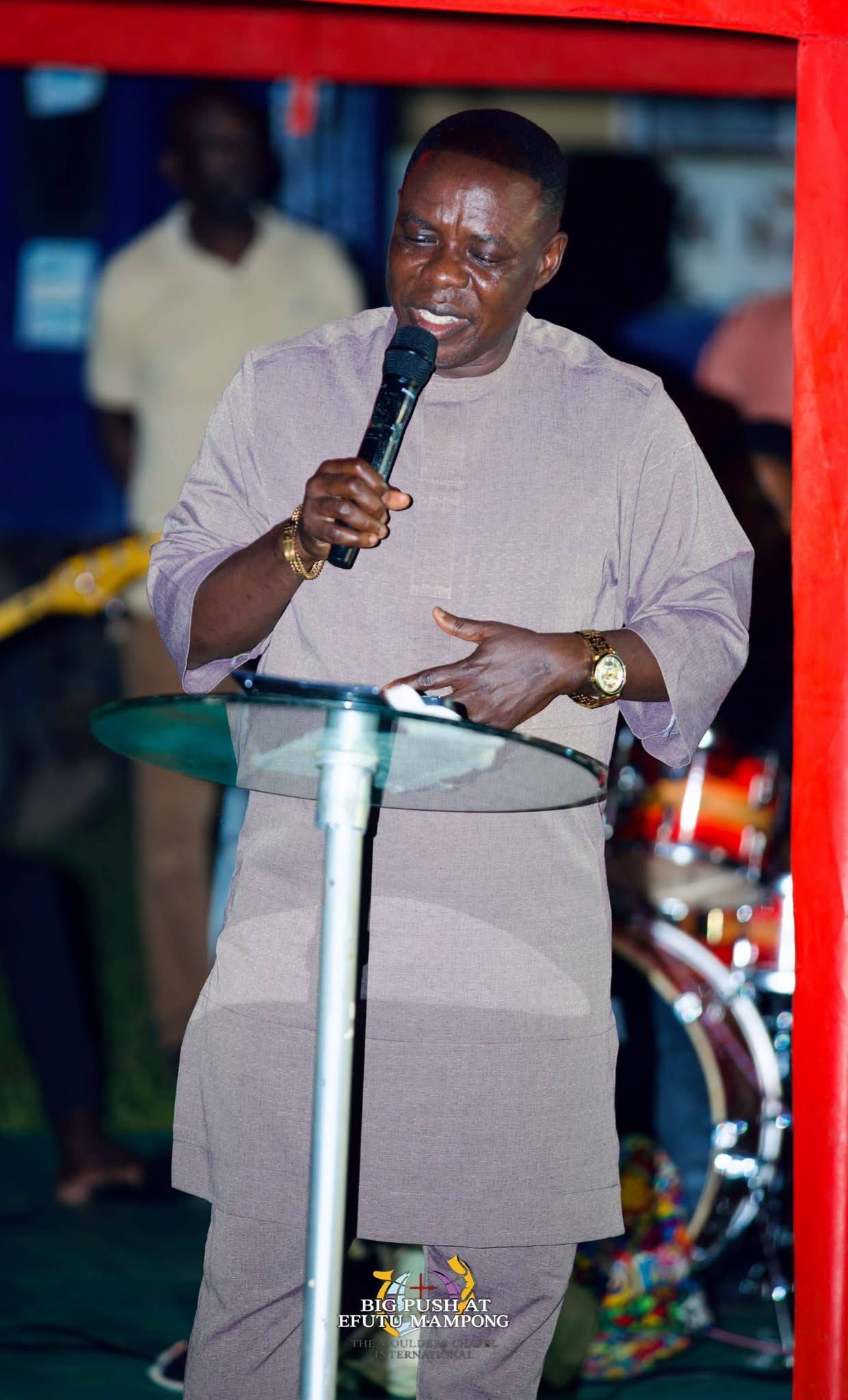 THE HEAVENS CAME DOWN, SOULS WERE WON, THERE WAS AN OUTPOURING OF THE HOLY SPIRIT.THE BIG PUSH SOUL WINNING CRUSADE AT EFUTU MAMPONG DAY 2 WAS FULL OF GOD’S GLORY .   THE BIG PUSH MINI CRUSADE. ITS A MOVEMENT TO SAVE SOULS AND IGNITE REVIVAL. WE ARE CALLING ON SPONSORS  AND PARTNERS TO HELP US TAKE
