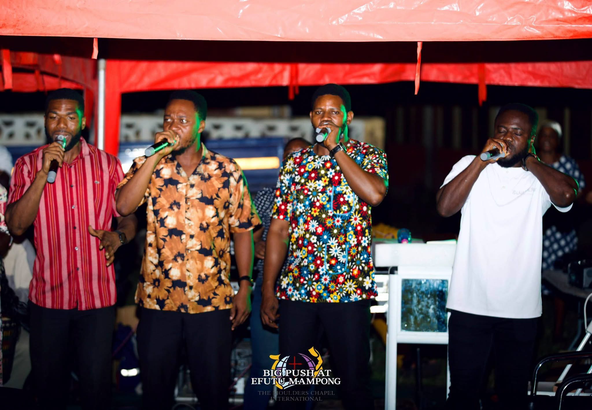 THE HEAVENS CAME DOWN, SOULS WERE WON, THERE WAS AN OUTPOURING OF THE HOLY SPIRIT.THE BIG PUSH SOUL WINNING CRUSADE AT EFUTU MAMPONG DAY 2 WAS FULL OF GOD’S GLORY .   THE BIG PUSH MINI CRUSADE. ITS A MOVEMENT TO SAVE SOULS AND IGNITE REVIVAL. WE ARE CALLING ON SPONSORS  AND PARTNERS TO HELP US TAKE