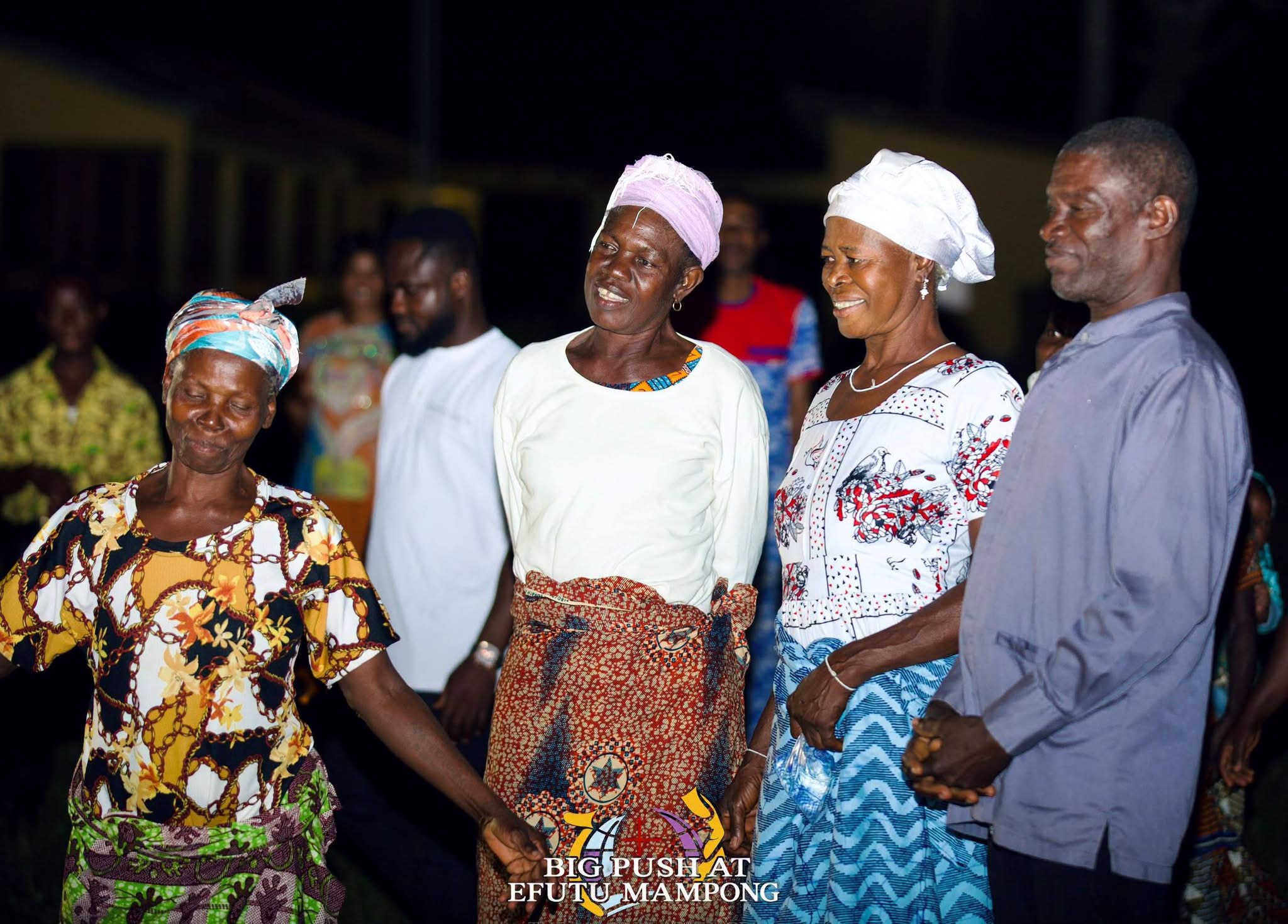 THE HEAVENS CAME DOWN, SOULS WERE WON, THERE WAS AN OUTPOURING OF THE HOLY SPIRIT.THE BIG PUSH SOUL WINNING CRUSADE AT EFUTU MAMPONG DAY 2 WAS FULL OF GOD’S GLORY .   THE BIG PUSH MINI CRUSADE. ITS A MOVEMENT TO SAVE SOULS AND IGNITE REVIVAL. WE ARE CALLING ON SPONSORS  AND PARTNERS TO HELP US TAKE