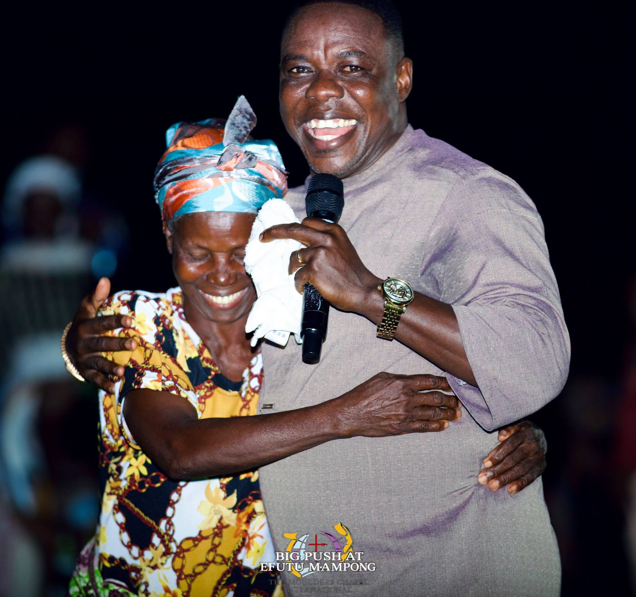 THE HEAVENS CAME DOWN, SOULS WERE WON, THERE WAS AN OUTPOURING OF THE HOLY SPIRIT.THE BIG PUSH SOUL WINNING CRUSADE AT EFUTU MAMPONG DAY 2 WAS FULL OF GOD’S GLORY .   THE BIG PUSH MINI CRUSADE. ITS A MOVEMENT TO SAVE SOULS AND IGNITE REVIVAL. WE ARE CALLING ON SPONSORS  AND PARTNERS TO HELP US TAKE