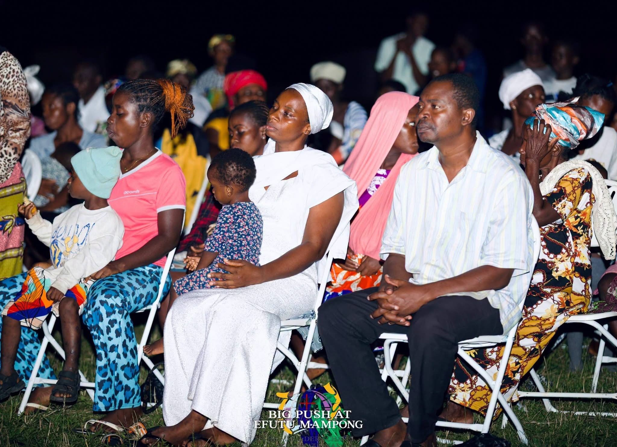 THE HEAVENS CAME DOWN, SOULS WERE WON, THERE WAS AN OUTPOURING OF THE HOLY SPIRIT.THE BIG PUSH SOUL WINNING CRUSADE AT EFUTU MAMPONG DAY 2 WAS FULL OF GOD’S GLORY .   THE BIG PUSH MINI CRUSADE. ITS A MOVEMENT TO SAVE SOULS AND IGNITE REVIVAL. WE ARE CALLING ON SPONSORS  AND PARTNERS TO HELP US TAKE